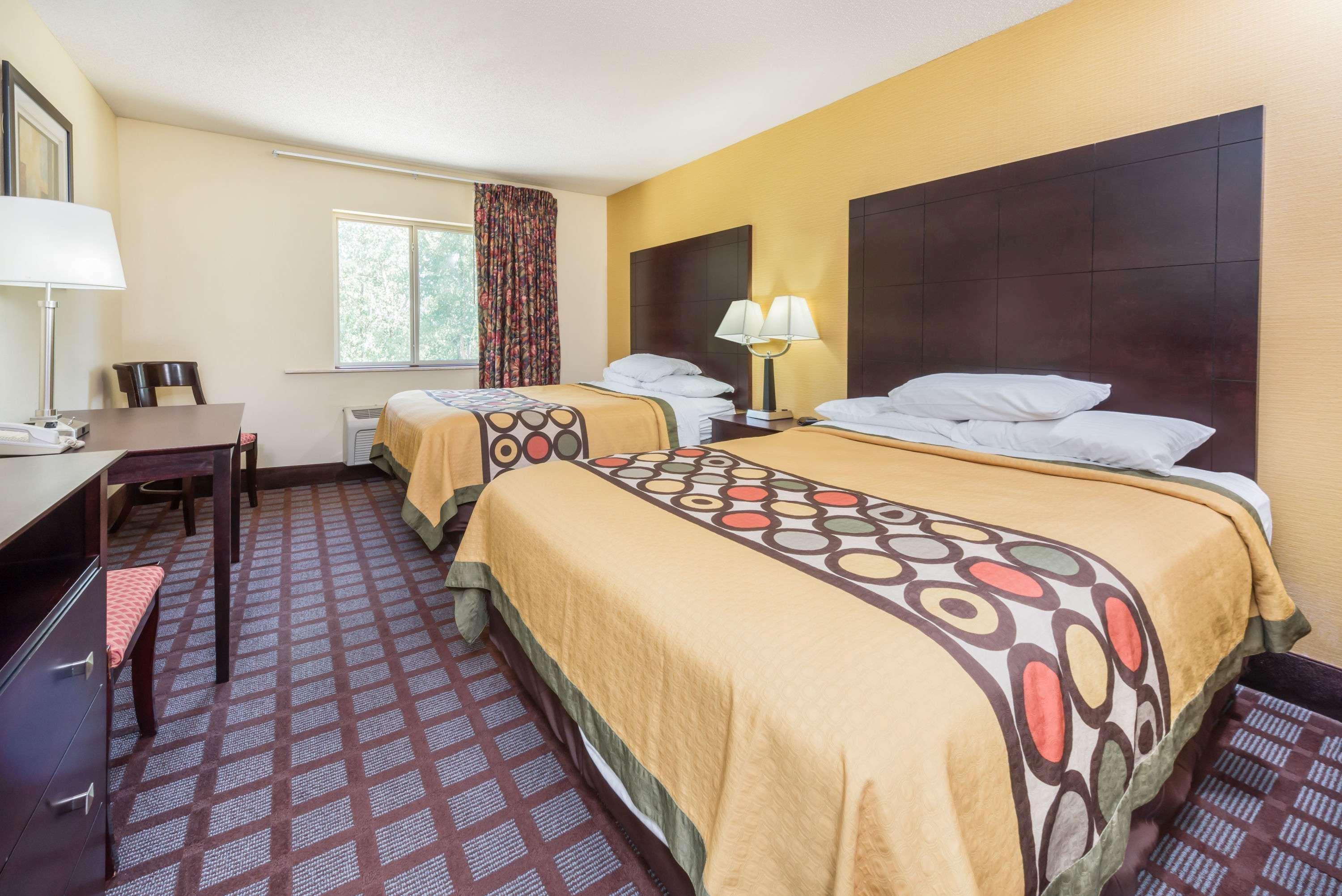 Super 8 By Wyndham Bloomington University Area Exteriér fotografie
