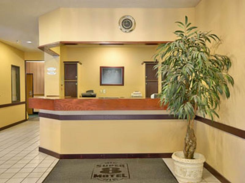 Super 8 By Wyndham Bloomington University Area Exteriér fotografie